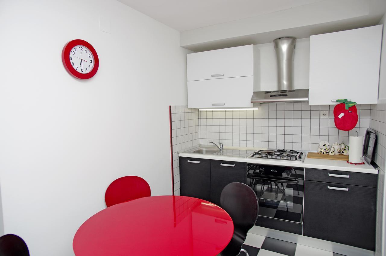 Apartments Armonia Podstrana Luaran gambar