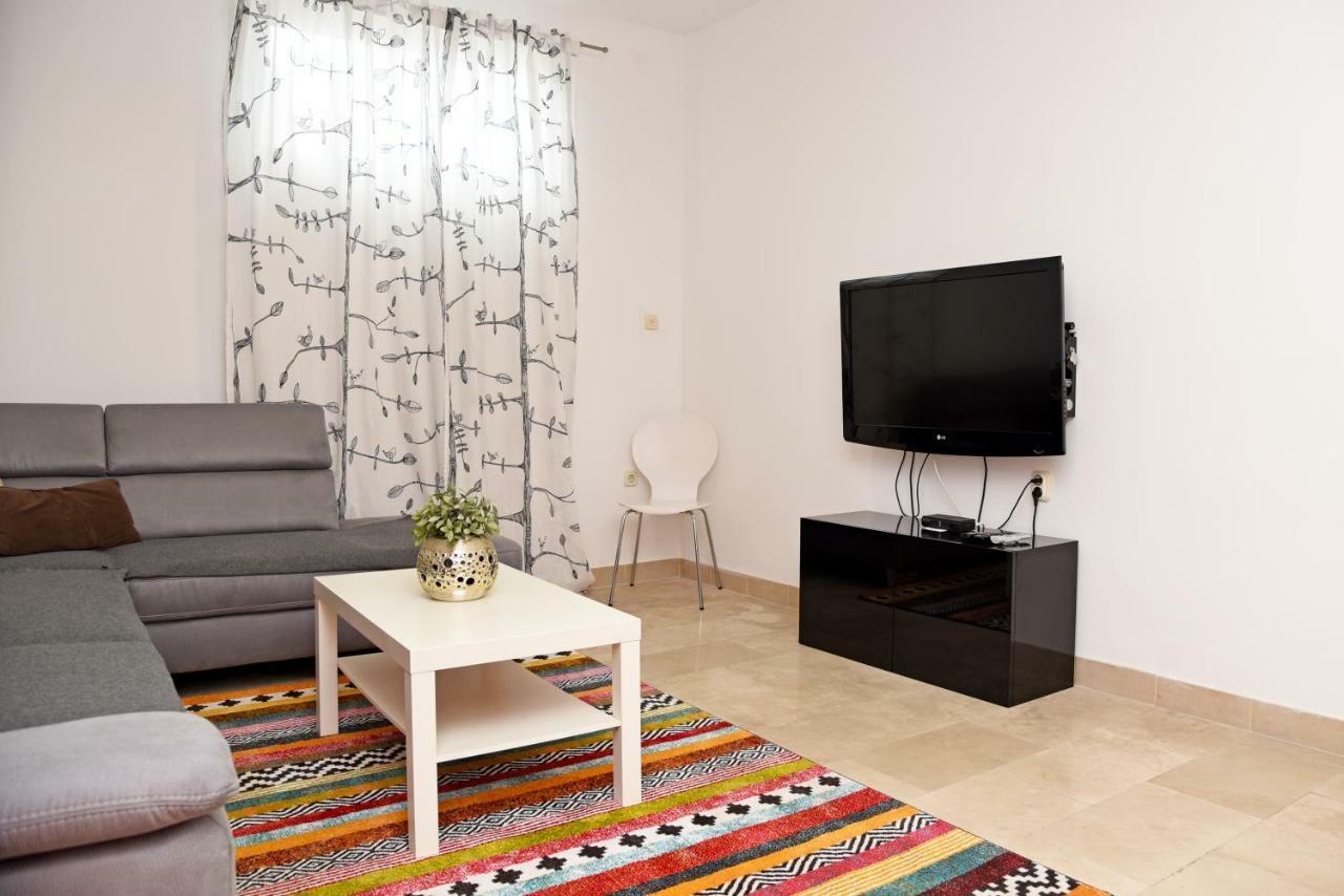 Apartments Armonia Podstrana Luaran gambar